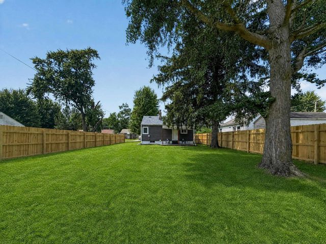 806 S Kenmore Street, South Bend, IN 46619