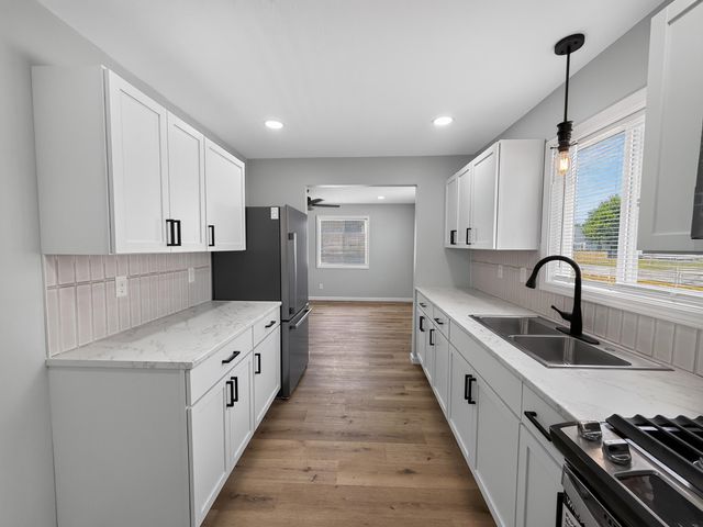 806 S Kenmore Street, South Bend, IN 46619