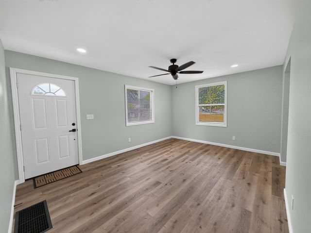 806 S Kenmore Street, South Bend, IN 46619