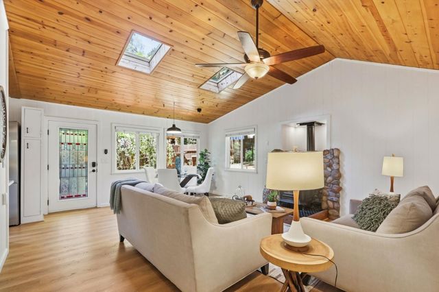 825 Creek Drive, Boulder Creek, CA 95006