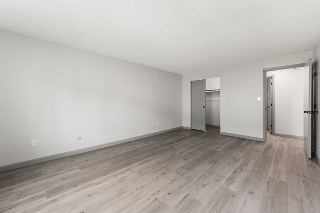 345 Pawtucket Blvd 14, Lowell, MA 01854