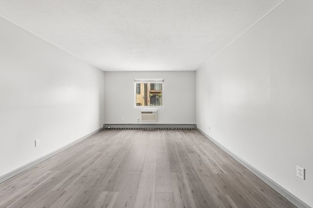 345 Pawtucket Blvd 14, Lowell, MA 01854