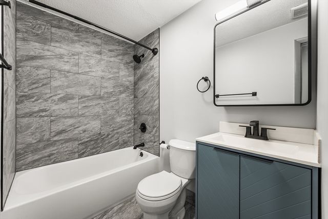 345 Pawtucket Blvd 14, Lowell, MA 01854