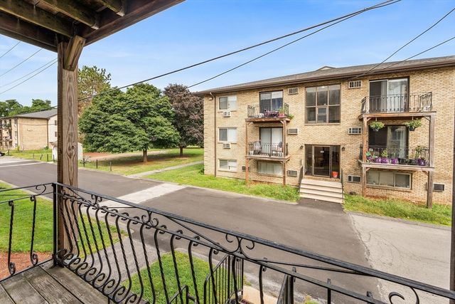345 Pawtucket Blvd 14, Lowell, MA 01854