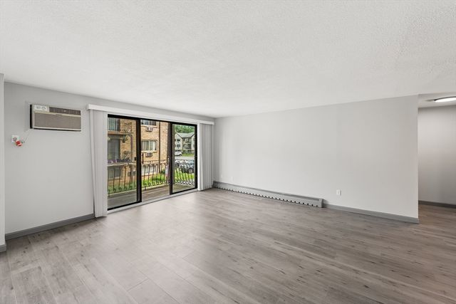 345 Pawtucket Blvd 14, Lowell, MA 01854