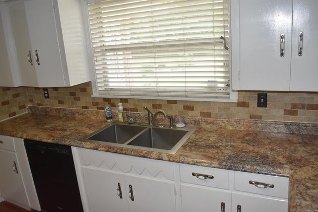 4316 S Glover Drive, Pine Bluff, AR 71601
