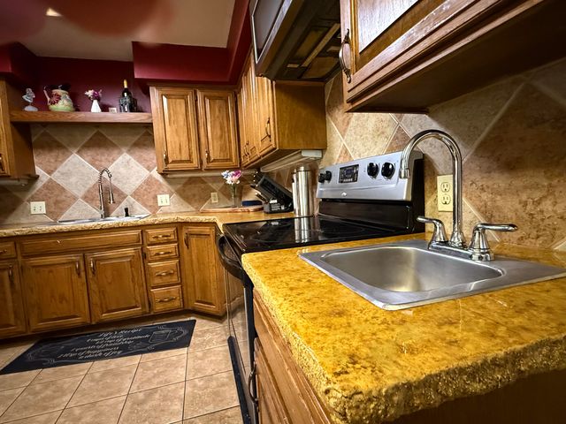 300 S Cedarbrook Drive, Monett, MO 65708