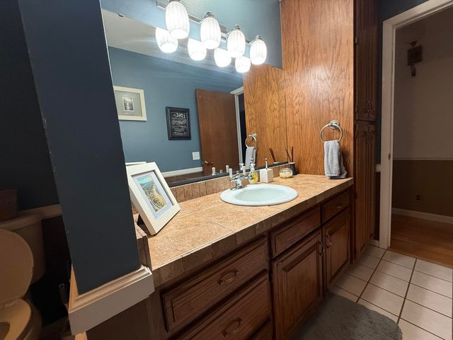 300 S Cedarbrook Drive, Monett, MO 65708