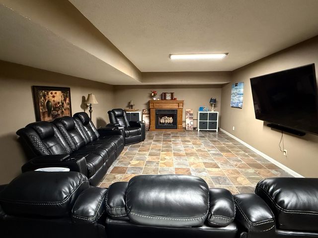 300 S Cedarbrook Drive, Monett, MO 65708