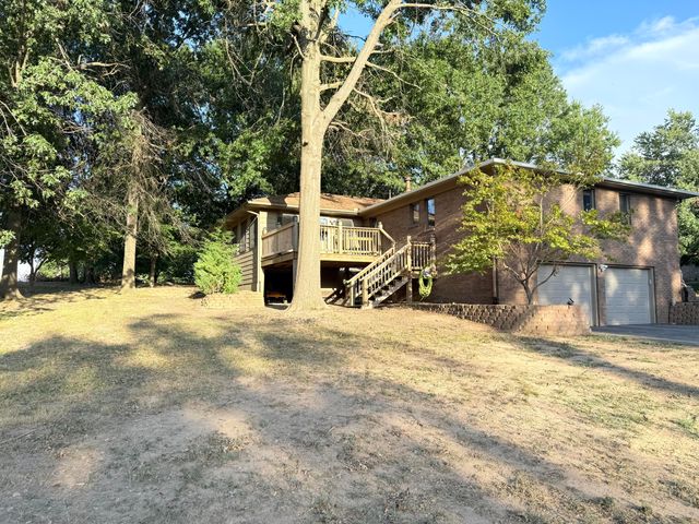 300 S Cedarbrook Drive, Monett, MO 65708