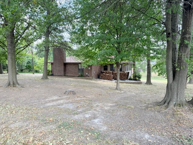 300 S Cedarbrook Drive, Monett, MO 65708