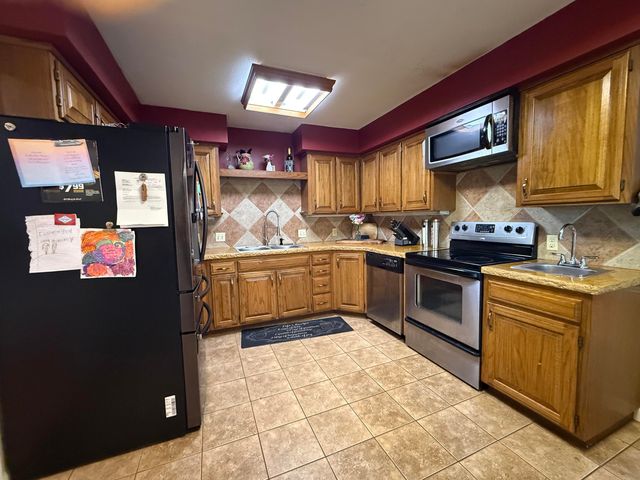 300 S Cedarbrook Drive, Monett, MO 65708