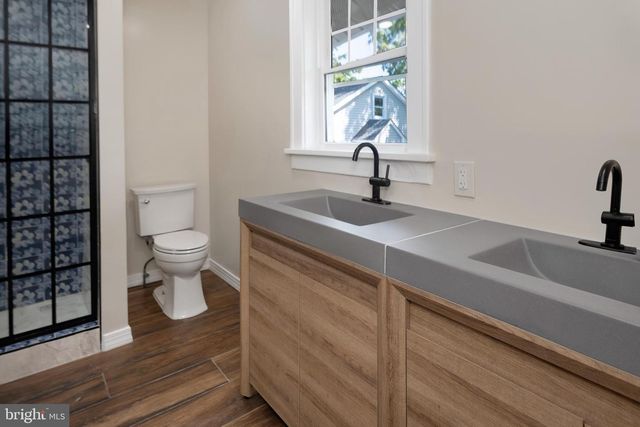131 W FRANKLIN AVE, Pennington, NJ 08534
