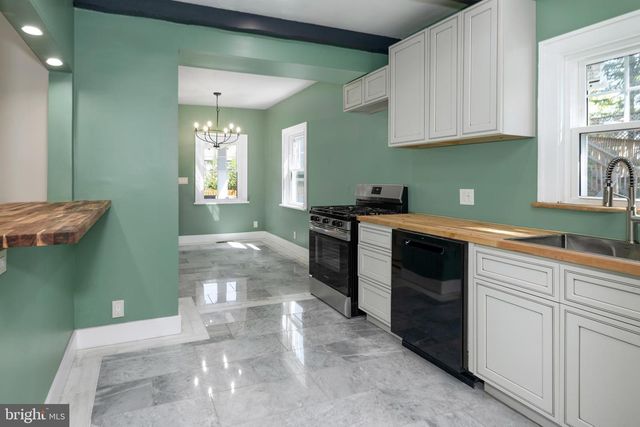 131 W FRANKLIN AVE, Pennington, NJ 08534