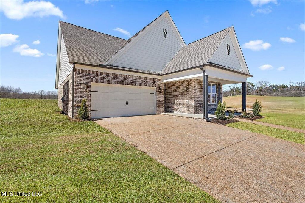 815 Quitman Court, Nesbit, MS 38651 — photo 2