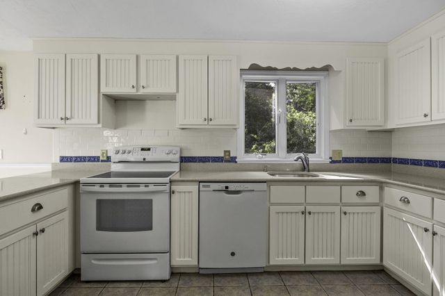 14 Jeannes Way, Forestdale, MA 02644