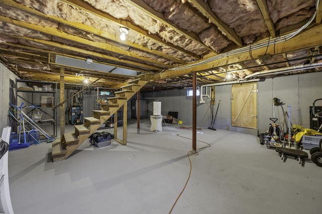 14 Jeannes Way, Forestdale, MA 02644
