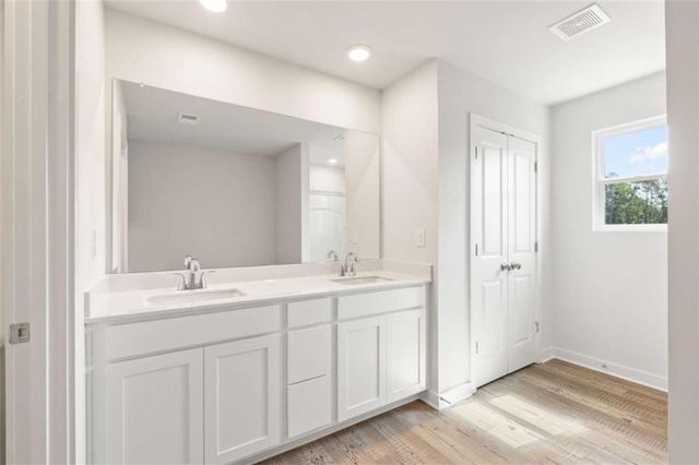 1705 HARPER LILY Lane, Lawrenceville, GA 30043