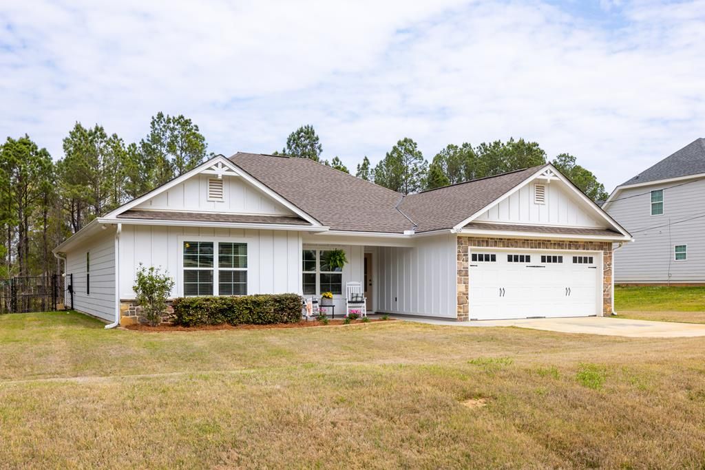 160 Lee Road 2208, Salem, AL 36874