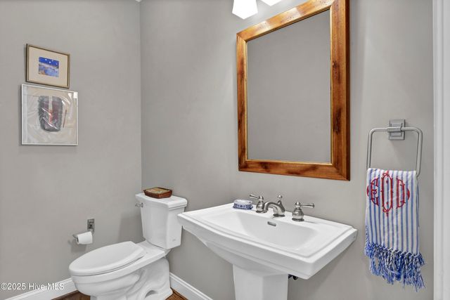 6428 Shinn Creek Lane, Wilmington, NC 28409