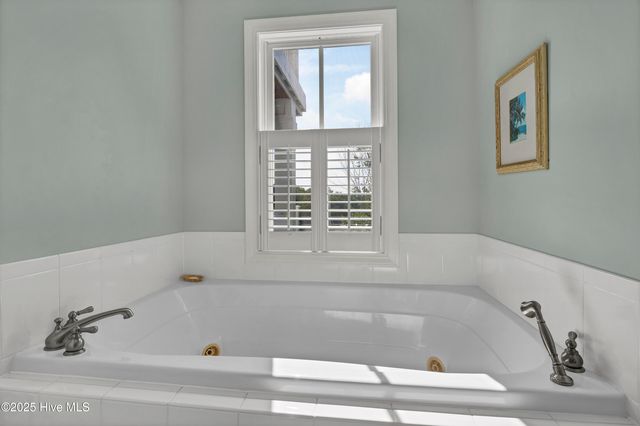 6428 Shinn Creek Lane, Wilmington, NC 28409