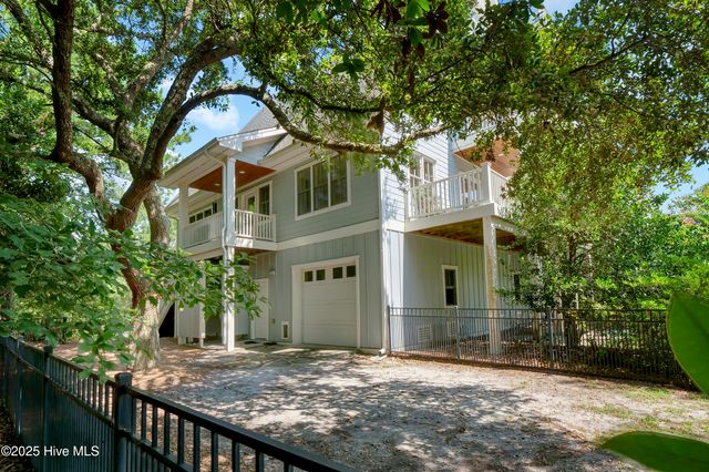 6428 Shinn Creek Lane, Wilmington, NC 28409