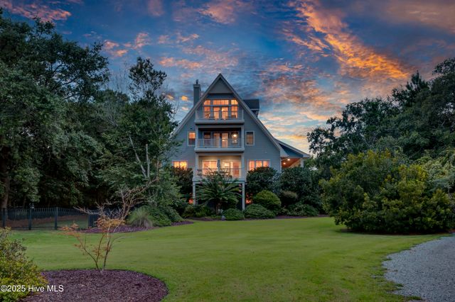 6428 Shinn Creek Lane, Wilmington, NC 28409