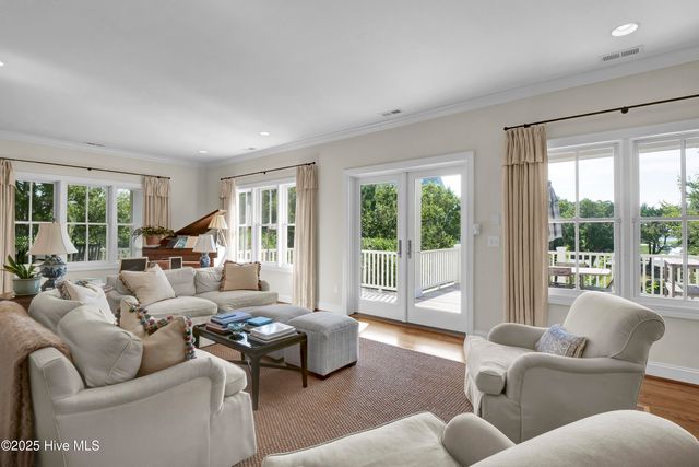 6428 Shinn Creek Lane, Wilmington, NC 28409