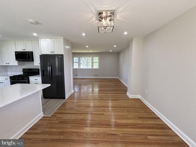 4904 SHOPTON DR, Temple Hills, MD 20748