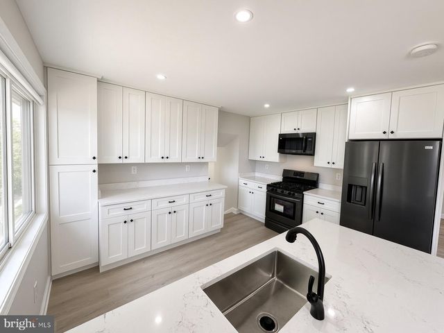 4904 SHOPTON DR, Temple Hills, MD 20748