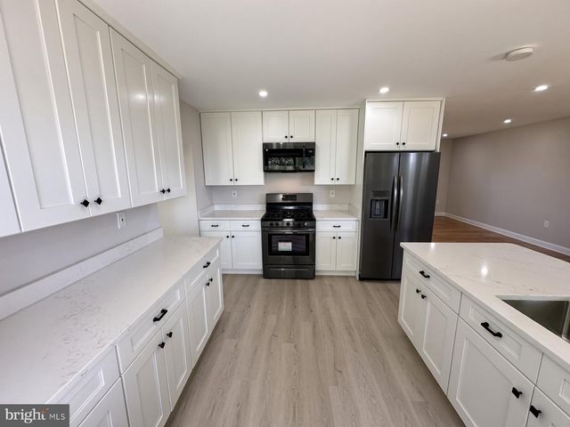 4904 SHOPTON DR, Temple Hills, MD 20748