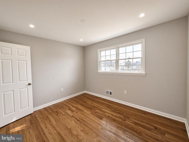 4904 SHOPTON DR, Temple Hills, MD 20748