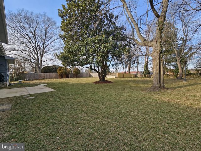 4904 SHOPTON DR, Temple Hills, MD 20748