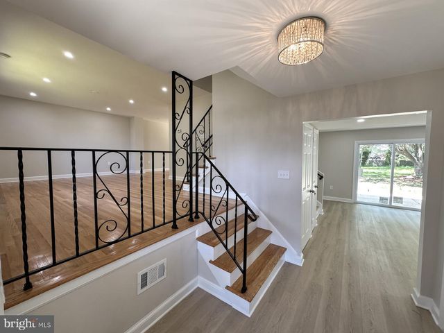 4904 SHOPTON DR, Temple Hills, MD 20748