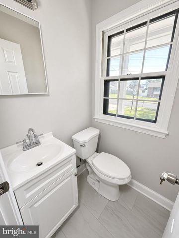 4904 SHOPTON DR, Temple Hills, MD 20748