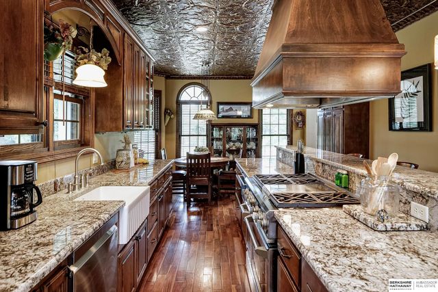 14102 S 65th Street, Papillion, NE 68133