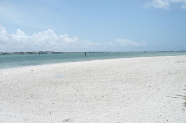 845 S GULFVIEW BOULEVARD 110, Clearwater Beach, FL 33767