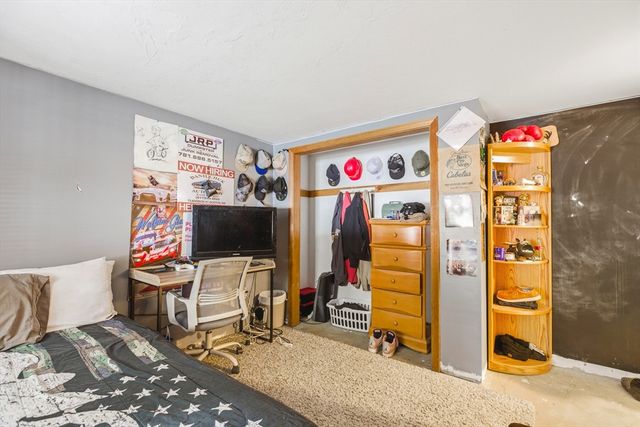 10 Wapping Rd, Kingston, MA 02364