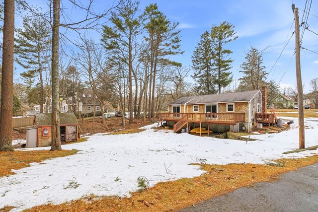 10 Wapping Rd, Kingston, MA 02364