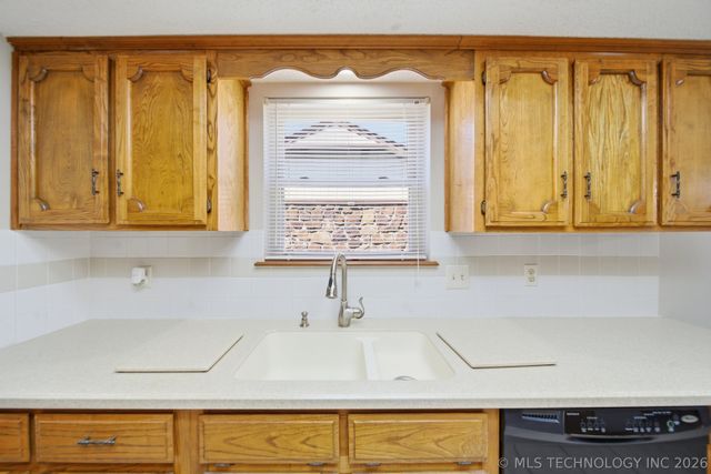 12105 E 79th Circle North, Owasso, OK 74055