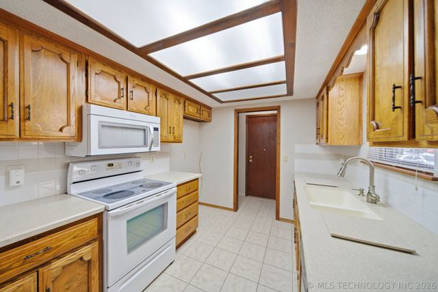 12105 E 79th Circle North, Owasso, OK 74055