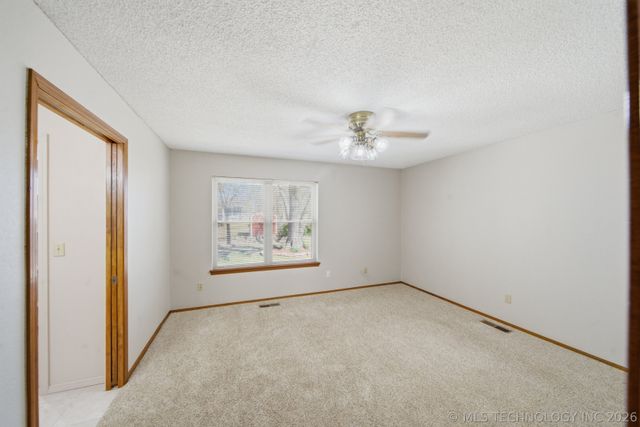 12105 E 79th Circle North, Owasso, OK 74055