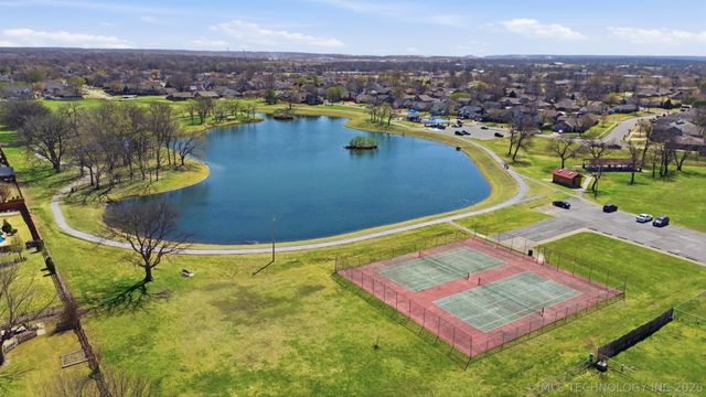 12105 E 79th Circle North, Owasso, OK 74055