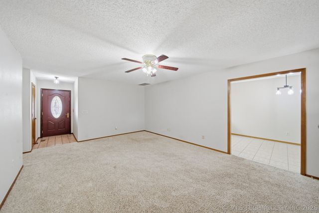 12105 E 79th Circle North, Owasso, OK 74055