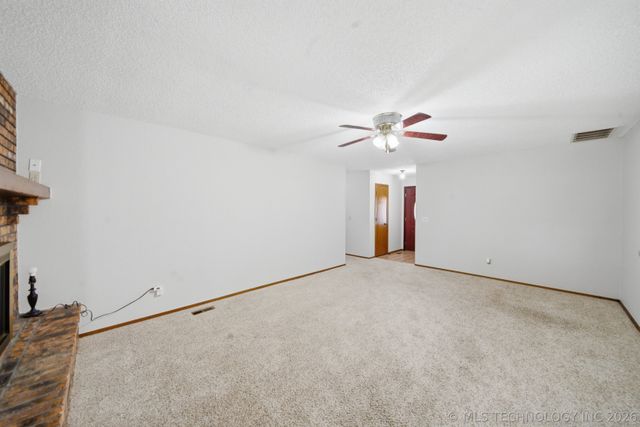 12105 E 79th Circle North, Owasso, OK 74055