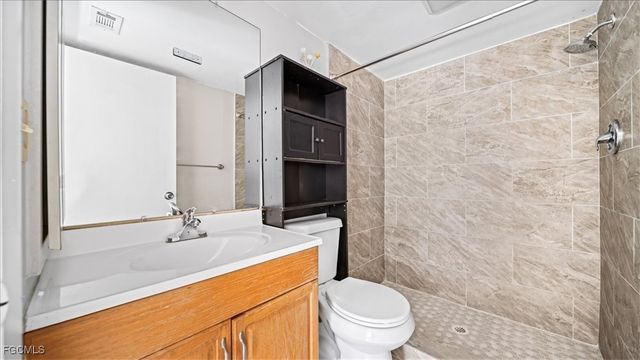 1126 SE 8th ST, Cape Coral, FL 33990