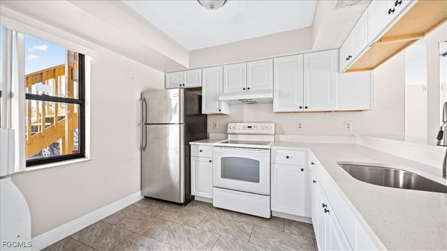 1126 SE 8th ST, Cape Coral, FL 33990