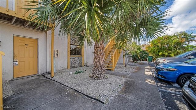 1126 SE 8th ST, Cape Coral, FL 33990