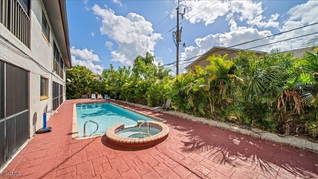 1126 SE 8th ST, Cape Coral, FL 33990