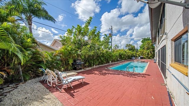 1126 SE 8th ST, Cape Coral, FL 33990